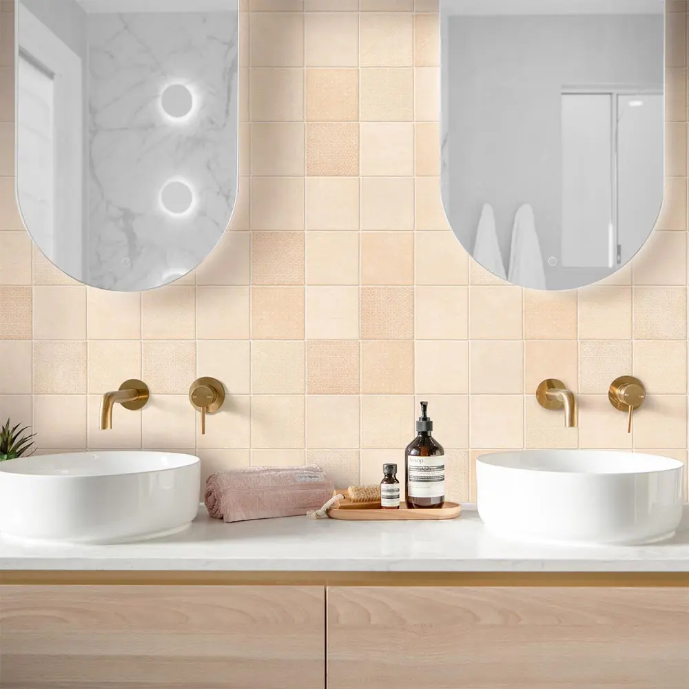 HKT7M-937